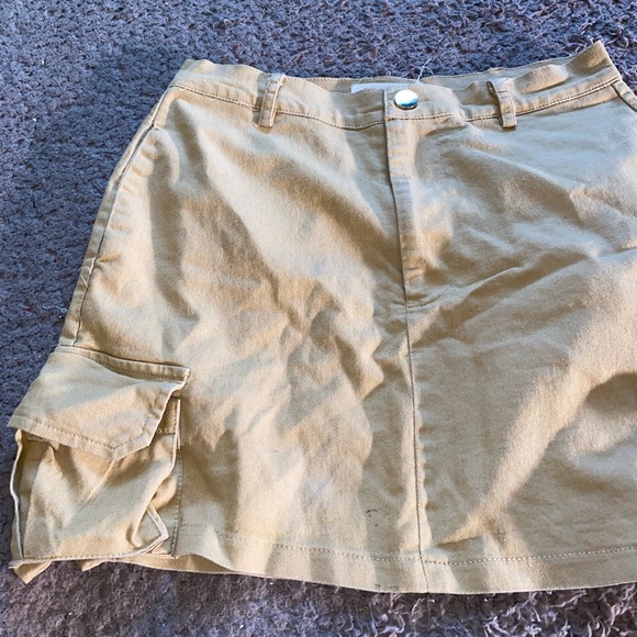 skirt - Picture 2 of 2